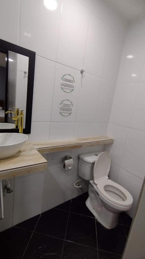 Hotel Medellin Kapital Екстер'єр фото