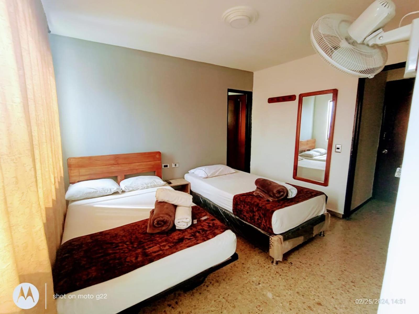 Hotel Medellin Kapital Екстер'єр фото